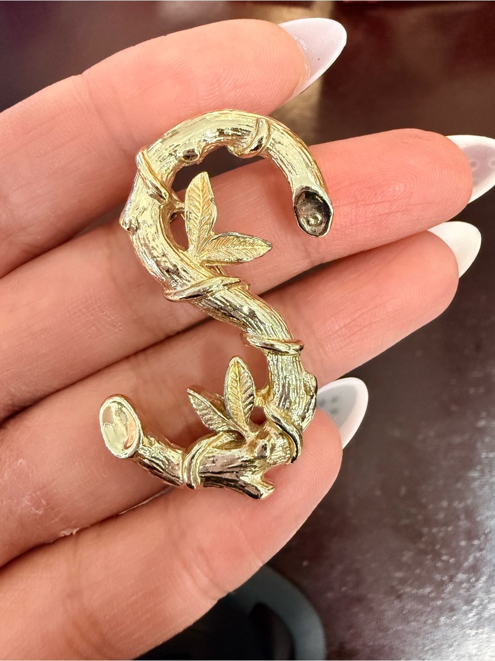 Gold Leaf Vine Brooch - Elegant Women’s Jewelry Accent